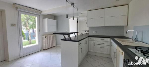 CHALONS EN CHAMPAGNE (51000) secteur des Ursuline, maison de type 6 avec jardin et garage 