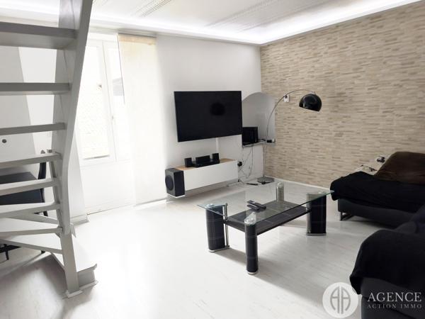 La Côte-Saint-André (38260) À La Côte-Saint-André, immeuble à revenus avec deux logements en vente