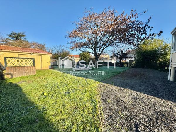 PAVILLON SUR SOUS SOL 3 CHAMBRES ET 3 GARAGES A COULON