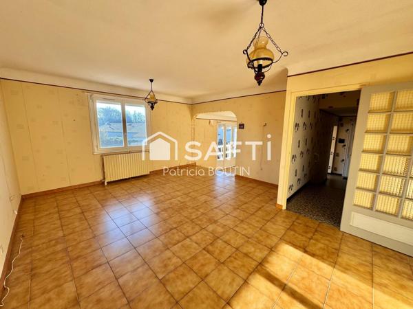 PAVILLON SUR SOUS SOL 3 CHAMBRES ET 3 GARAGES A COULON