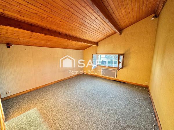 PAVILLON SUR SOUS SOL 3 CHAMBRES ET 3 GARAGES A COULON