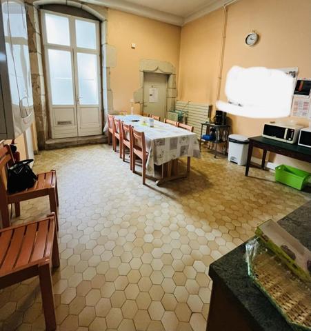 Fonds et/ou murs commerciaux à vendre à Dole dans le Jura (39100), ref : 39033-2536