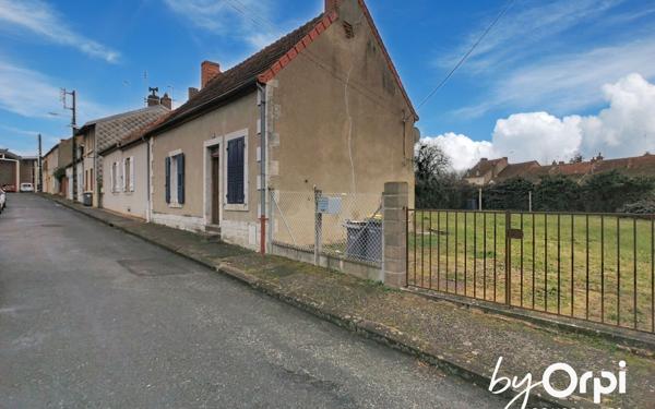 Maison à vendre    3 pièces • 61 m2 Commentry
