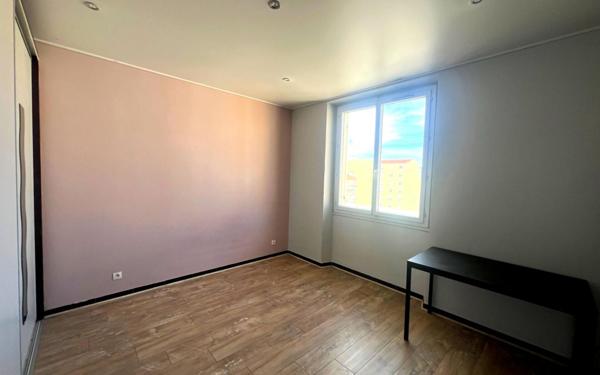Appartement à vendre    3 pièces • 58,89 m2 Marseille 10