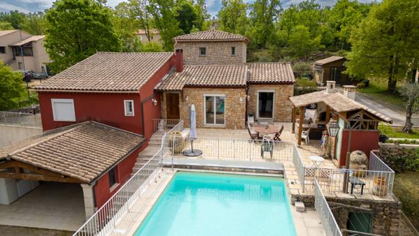 Maison 6 pièces avec piscine à vendre à Saint Vallier de Thiey