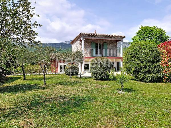 Maison 6 pièces avec piscine à vendre à Saint Vallier de Thiey
