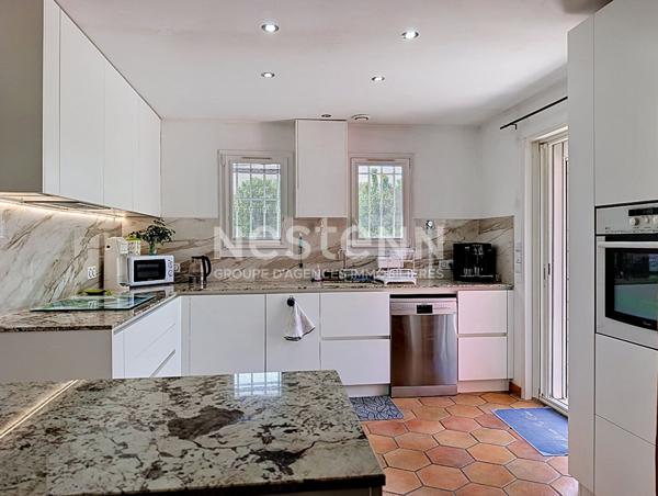 Maison 6 pièces avec piscine à vendre à Saint Vallier de Thiey