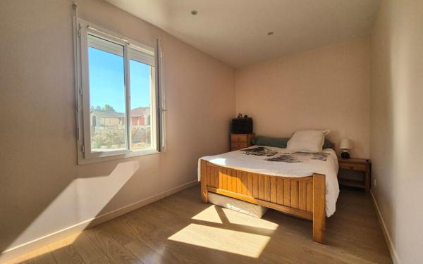 Maison à vendre    6 pièces •  Saint-Caprais-de-Bordeaux