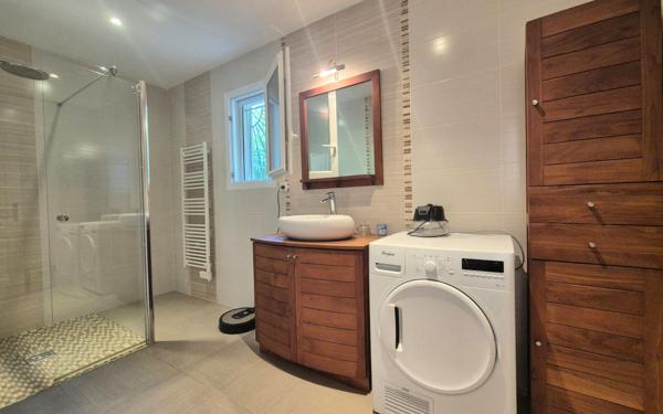 Maison à vendre    6 pièces •  Saint-Caprais-de-Bordeaux