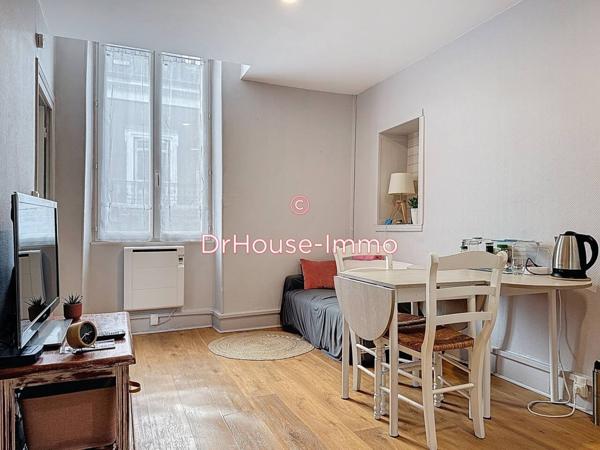 Immeuble à vendre 8 pièces de 246 m²