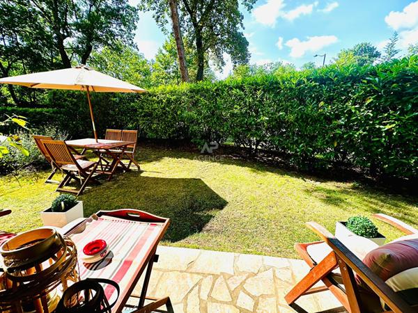 Maisons-laffitte - 5 pièce(s) - Parc - chambres jardin €749 000 ** - Référence 4618