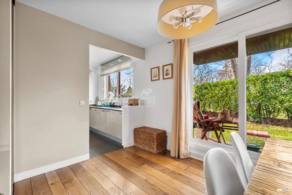 Maisons-laffitte - 5 pièce(s) - Parc - chambres jardin €749 000 ** - Référence 4618