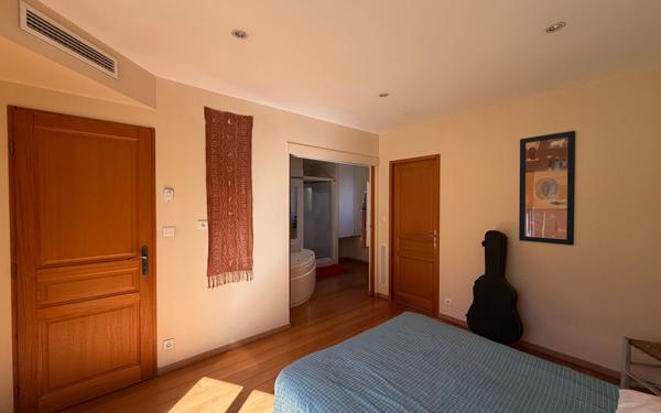 Maison à vendre    5 pièces •  Morières-lès-Avignon