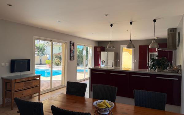 Maison à vendre    5 pièces •  Morières-lès-Avignon