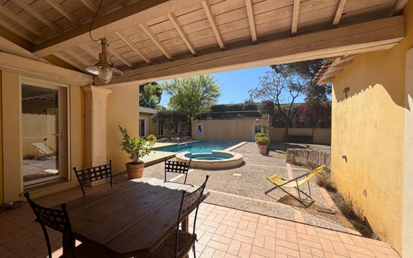 Maison à vendre    5 pièces •  Morières-lès-Avignon