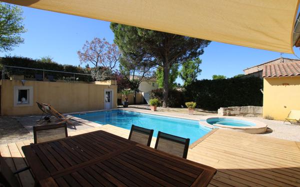 Maison à vendre    5 pièces •  Morières-lès-Avignon