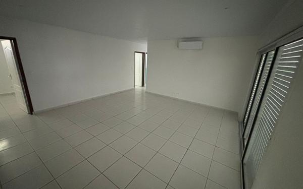 Maison à louer    4 pièces • 86 m2 Remire-Montjoly