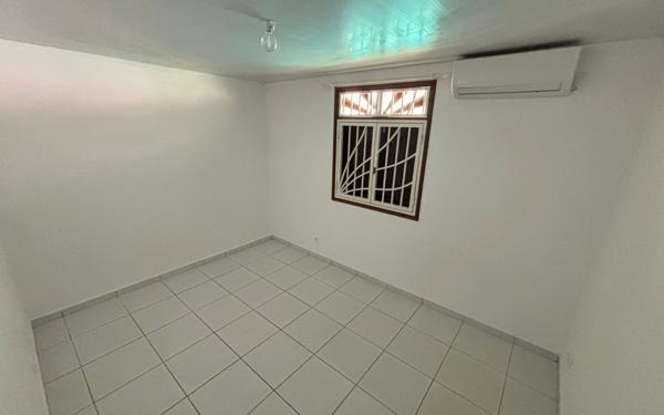 Maison à louer    4 pièces • 86 m2 Remire-Montjoly