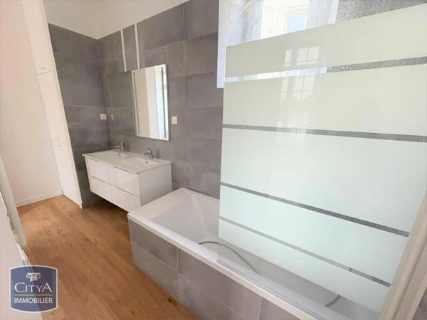 Appartement à louer 3 pièces 61.98m² Laon (02000)