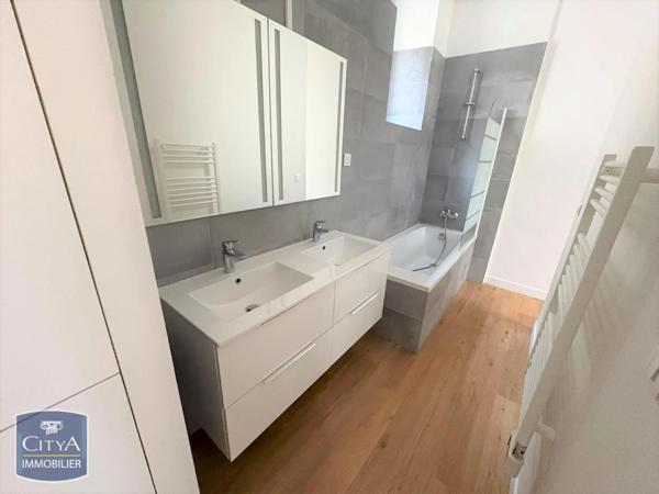 Appartement à louer 3 pièces 61.98m² Laon (02000)