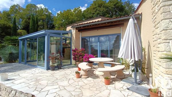 Maison à vendre 10 pièces 288 m² Fontenay-le-Comte