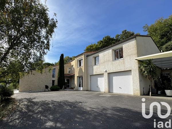 Maison à vendre 10 pièces 288 m² Fontenay-le-Comte