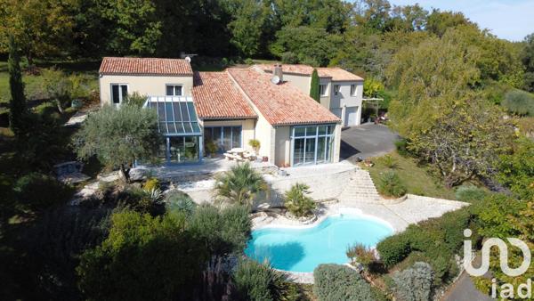 Maison à vendre 10 pièces 288 m² Fontenay-le-Comte