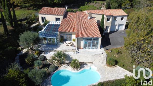 Maison à vendre 10 pièces 288 m² Fontenay-le-Comte