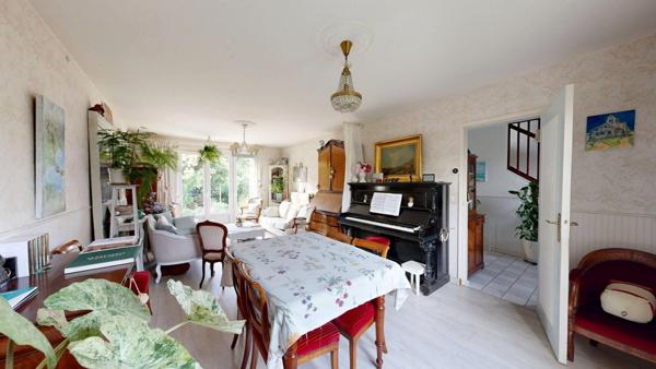 Maison Meulan En Yvelines 104 m², 4 chambres.