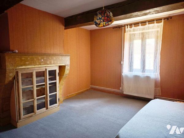 Nouveau mandat, à découvrir rapidement:

Charmante maison de village située sur la commune de...