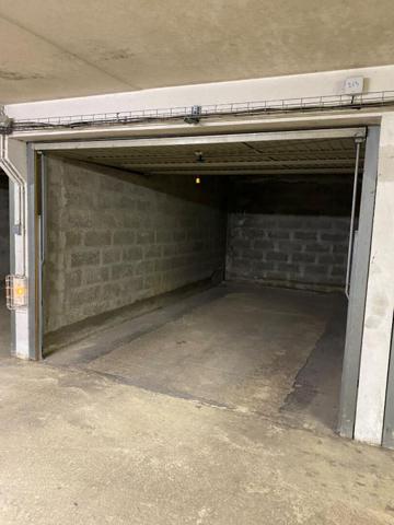 centre ville  garage  avec accès sécurisé
