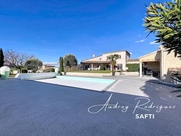Maison d’Architecte spacieuse et élégante