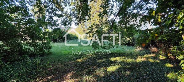 TERRAIN PLAT CONSTRUCTIBLE 1128 M2