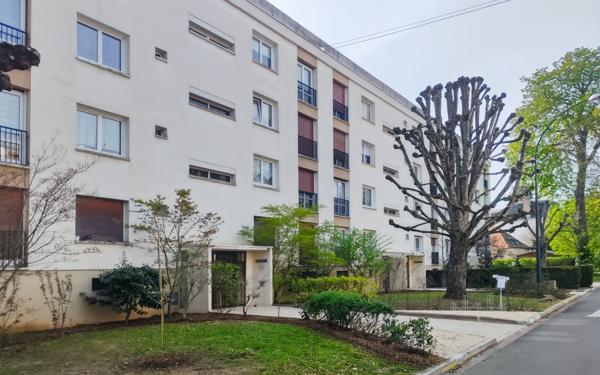 Appartement à vendre    1 pièce • 25,47 m2 Olivet
