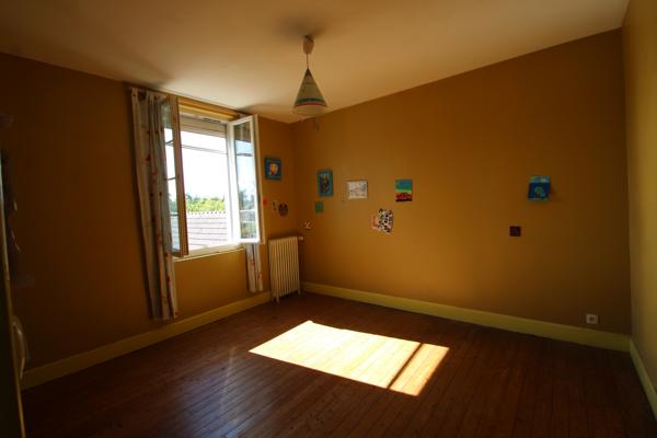 Maison de Bourg à Vendre 3 ou 4 chambres