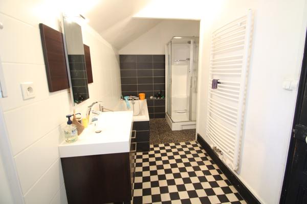 Maison de Bourg à Vendre 3 ou 4 chambres