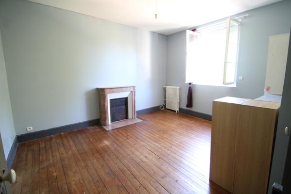 Maison de Bourg à Vendre 3 ou 4 chambres