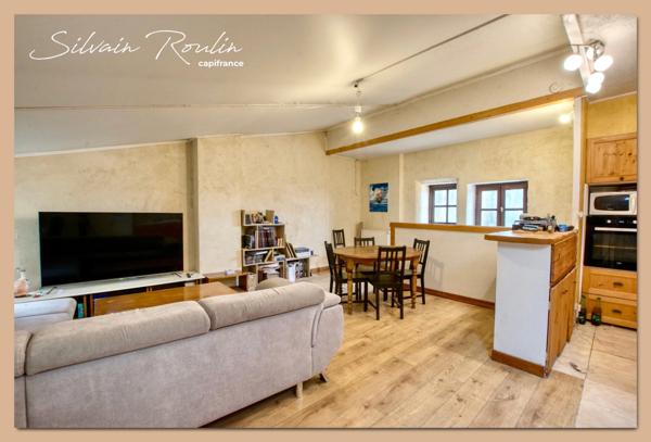 T4 en duplex de 92 m2 au centre de Bourg-Saint-Andéol