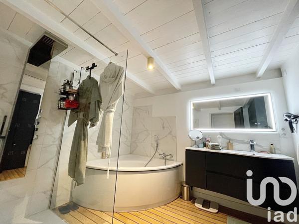 Appartement 4 pièces de 82 m² à Lons-le-Saunier (39000)