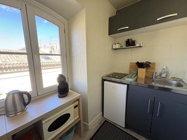 Appartement à louer 820 € CC Bordeaux 2 p 45 m² DPE D
