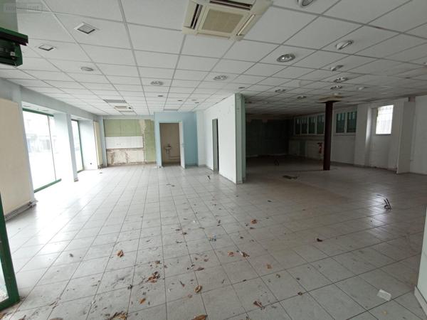 Local mixte (Pro/Hab) à vendre à Condé-en-Normandie dans le Calvados (14110), ref : 14085-3663