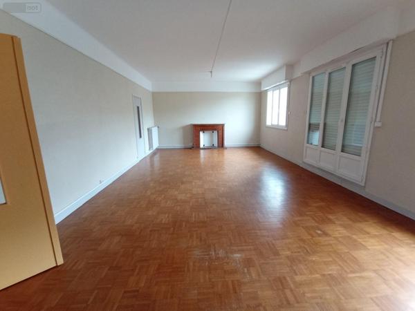 Local mixte (Pro/Hab) à vendre à Condé-en-Normandie dans le Calvados (14110), ref : 14085-3663