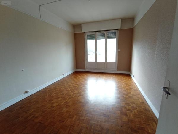 Local mixte (Pro/Hab) à vendre à Condé-en-Normandie dans le Calvados (14110), ref : 14085-3663