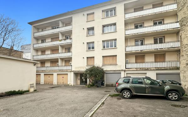 Appartement à vendre    4 pièces • 77,81 m2 Valence