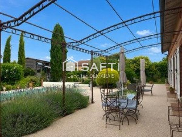 MERVILLE 31330 - PROPRIETE DE CHARME AVEC PISCINE SUR 2000 M2