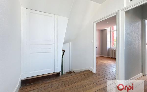 Appartement à louer    4 pièces • 112,07 m2 Treignat