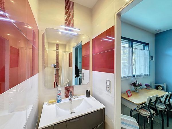 Maison contemporaine 5 pièces à vendre à Aix-les-Bains, quartier Marlioz