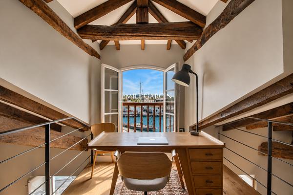 À vendre - Ciboure  centre historique - Appartement duplex avec vue port