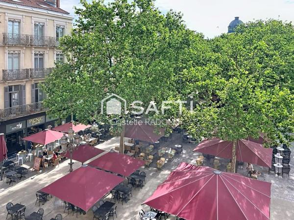 Appartement bourgeois 91m2, place Carnot à Carcassonne