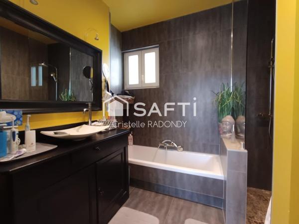 Appartement bourgeois 91m2, place Carnot à Carcassonne